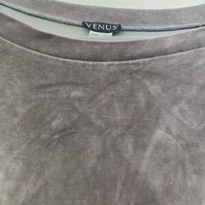 Off the shoulder velour cropped shirt